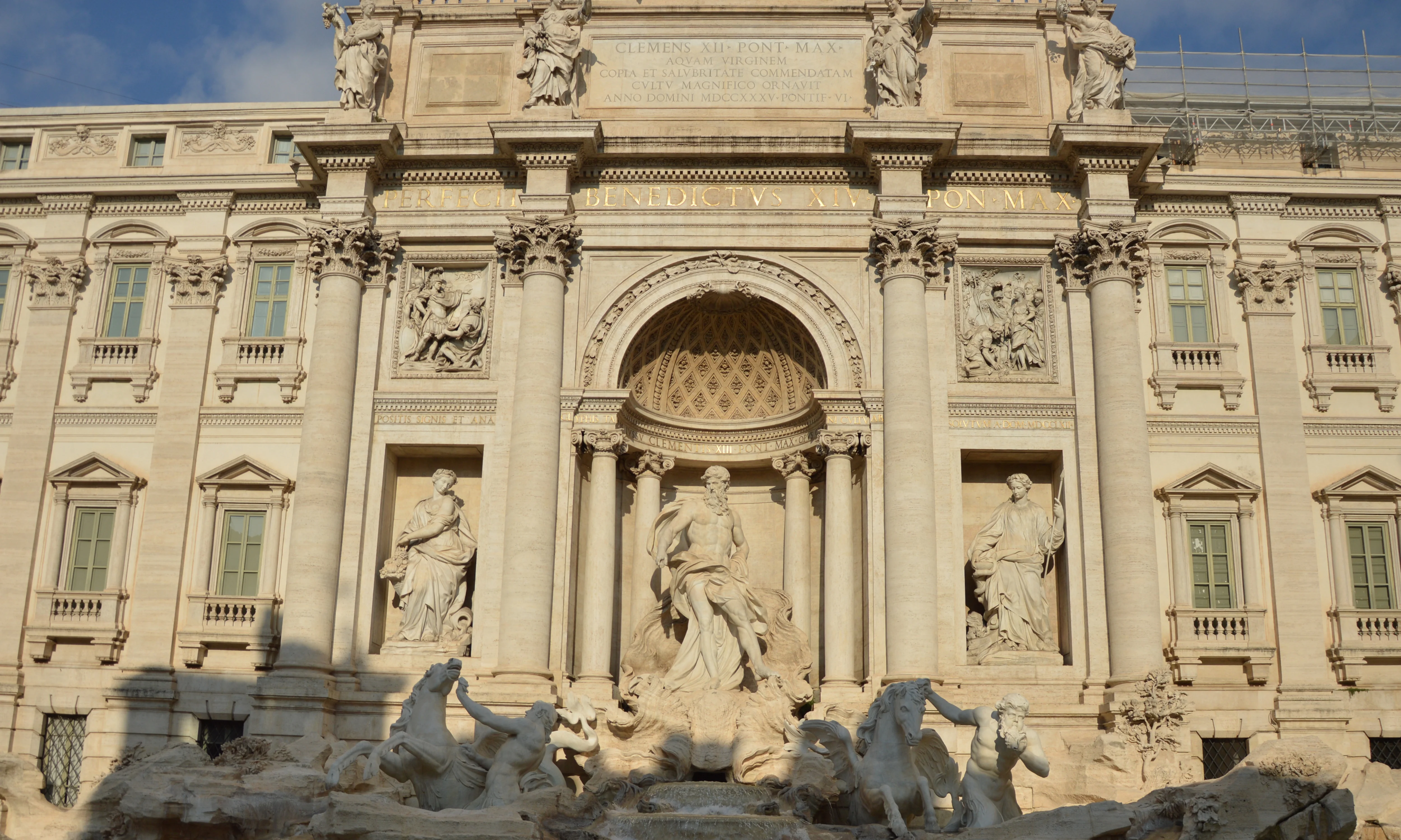 Fontana di Trevi, Rome | Zoompit