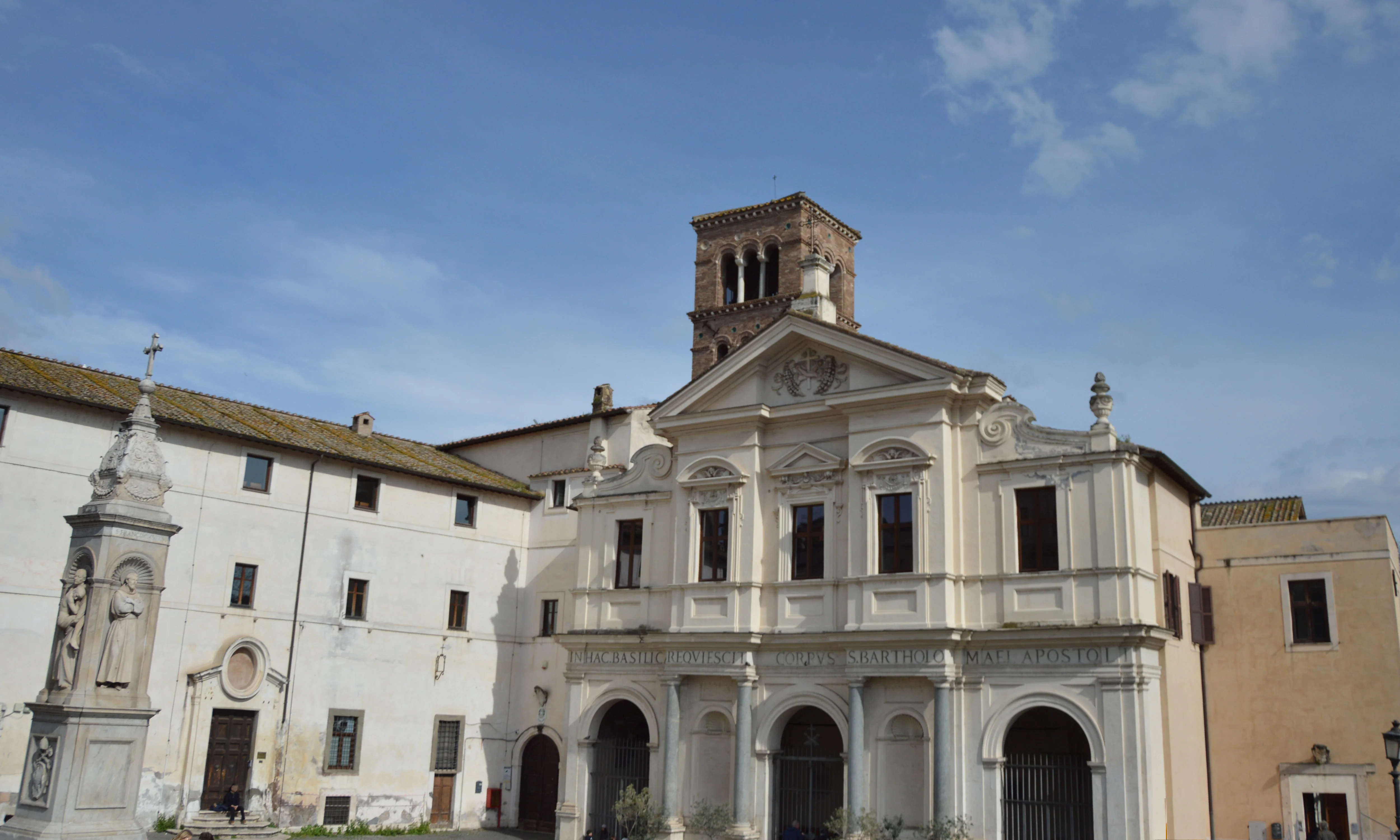 Isola Tiberina, Rome | Zoompit