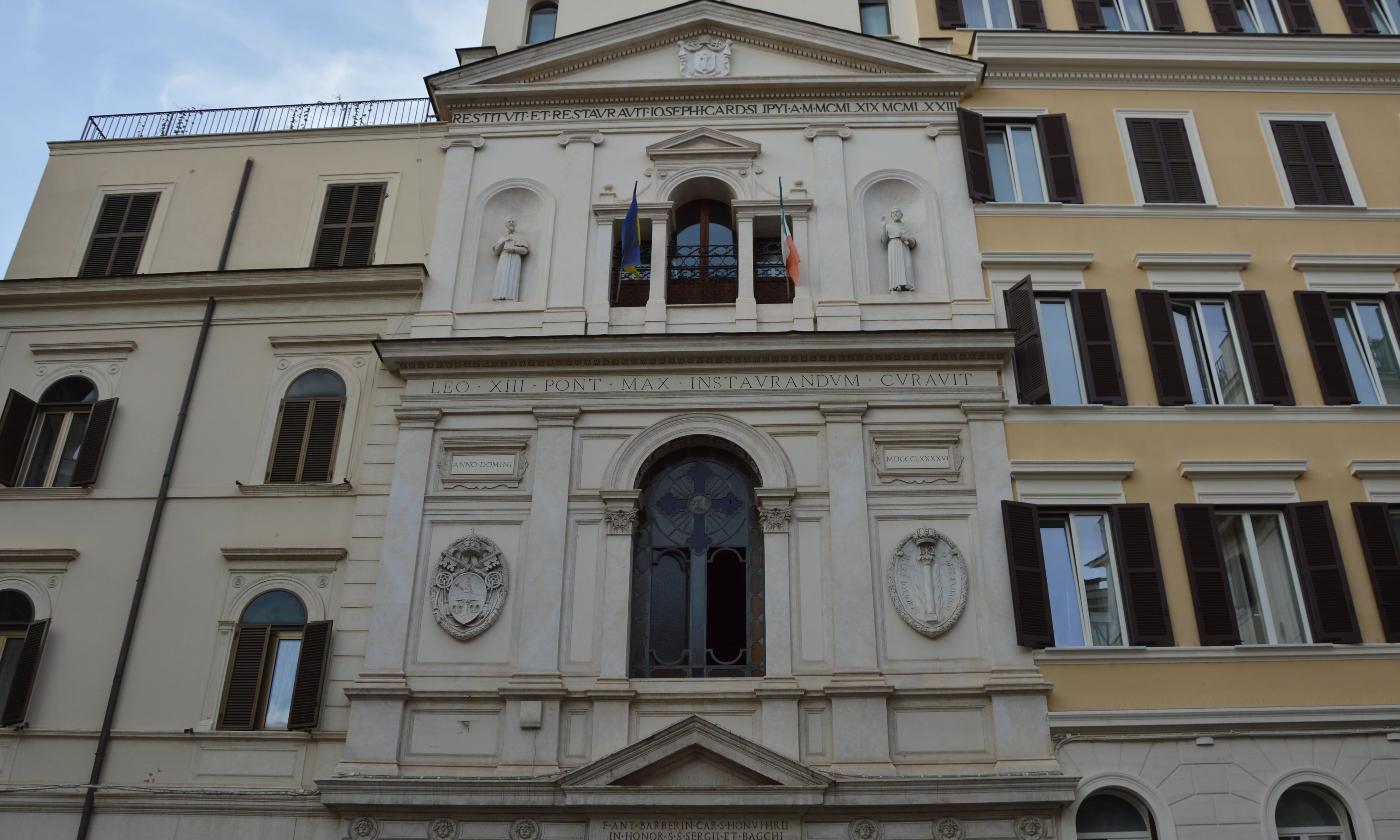 Piazza Santa Maria dei Monti, Rome | Zoompit