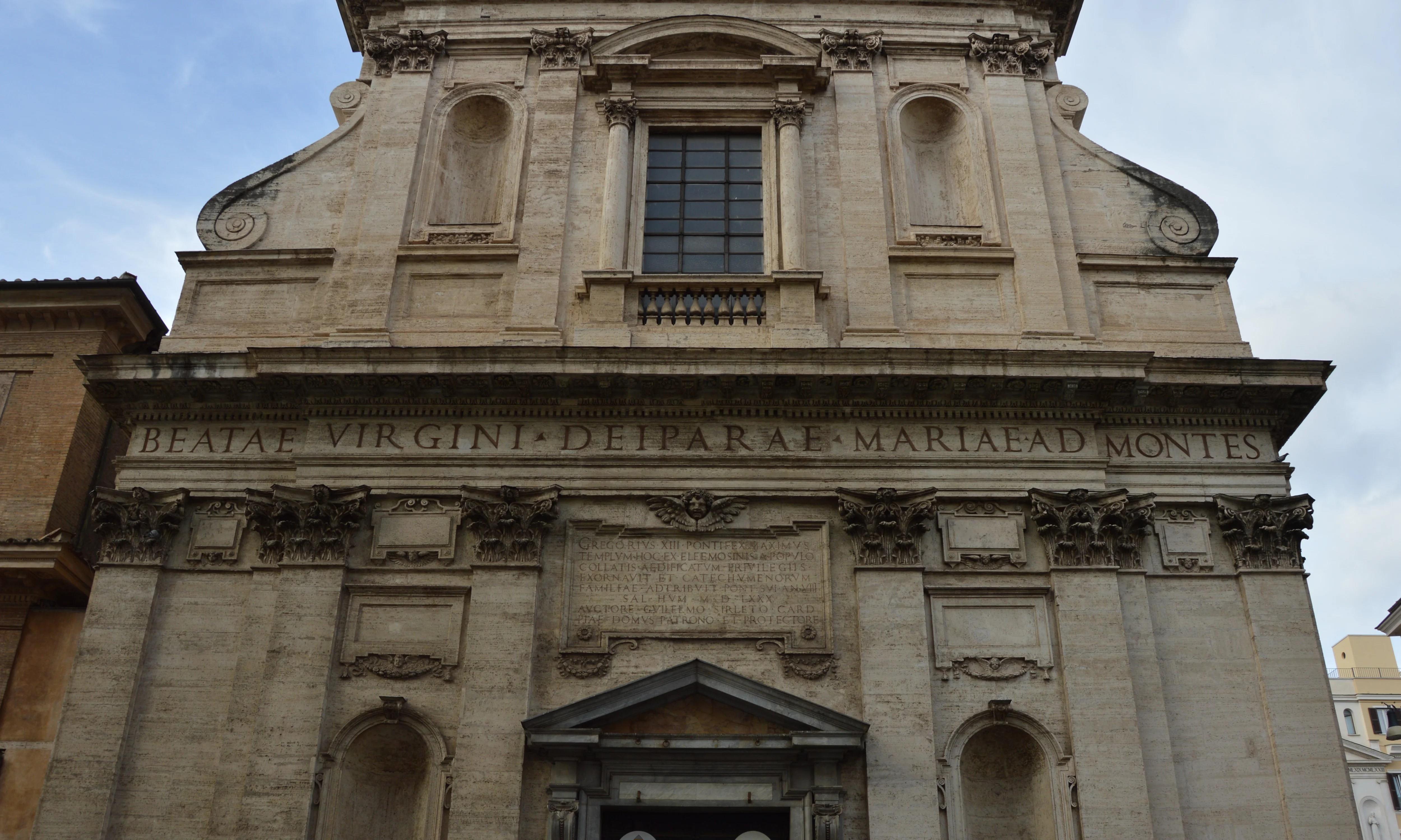 Piazza Santa Maria dei Monti, Rome | Zoompit