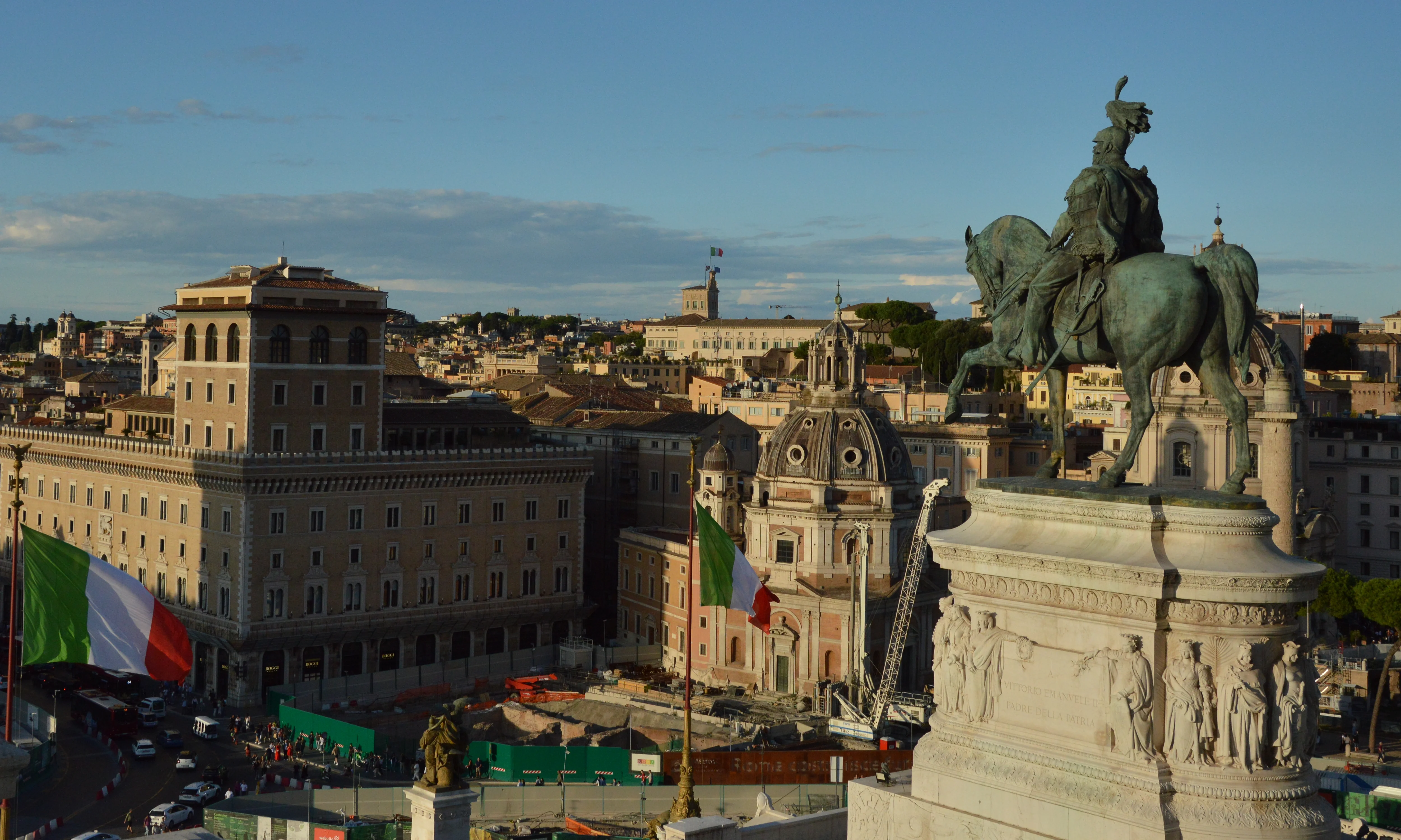 Piazza Venezia, Rome | Zoompit
