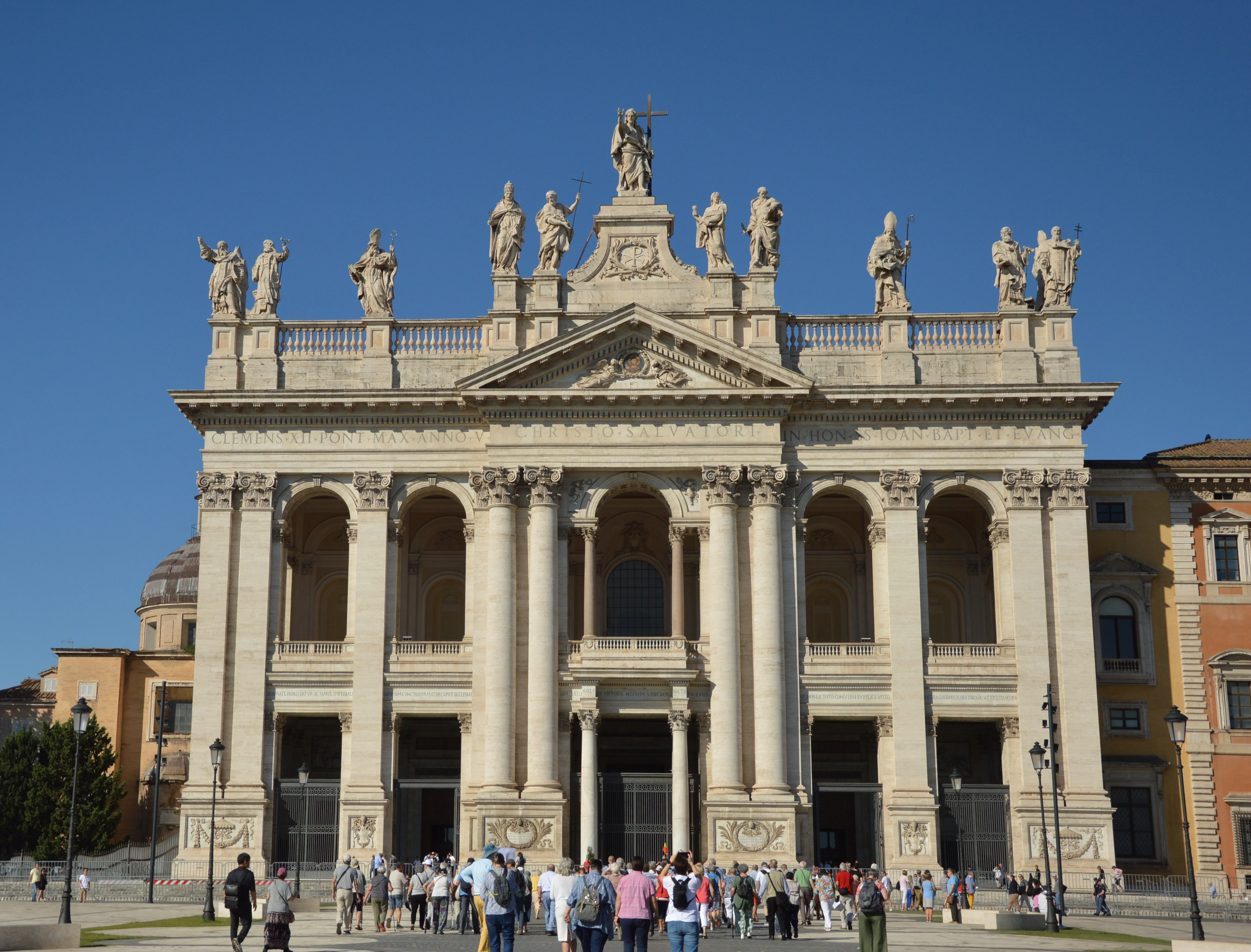 Basilica San Giovanni in Laterano, Rome | Zoompit