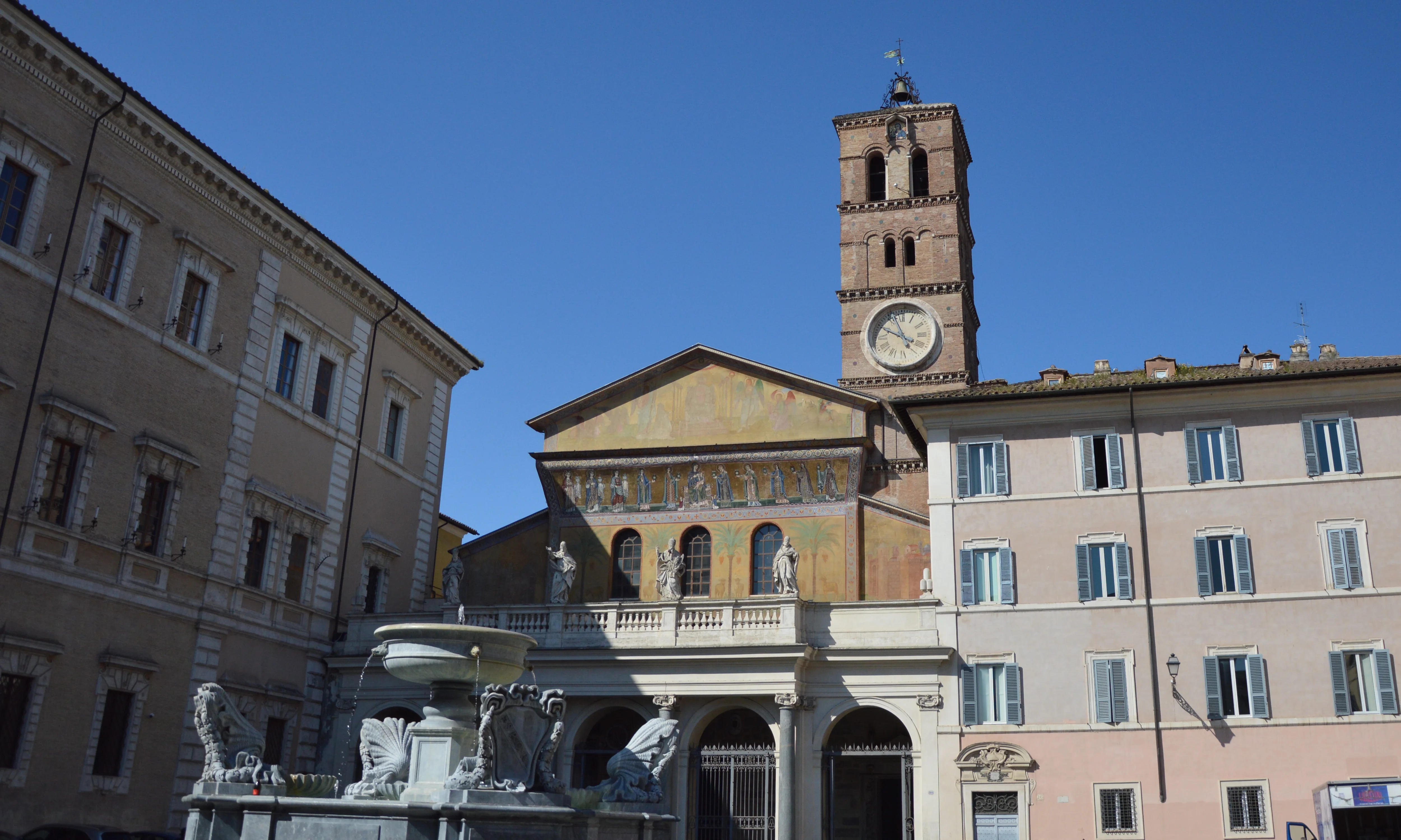Basilica Santa Maria in Trastevere, Rome | Zoompit