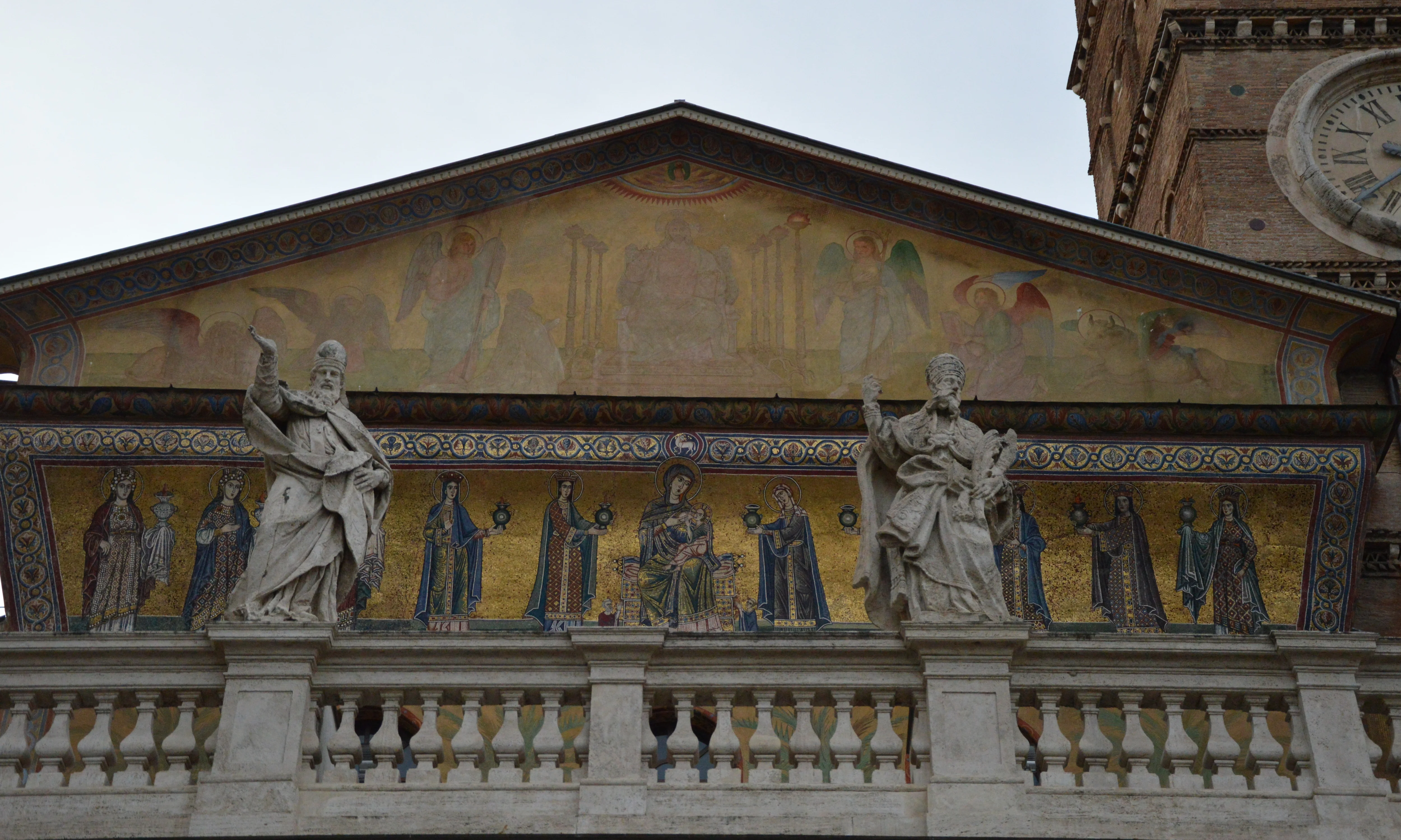 Basilica Santa Maria in Trastevere, Rome | Zoompit