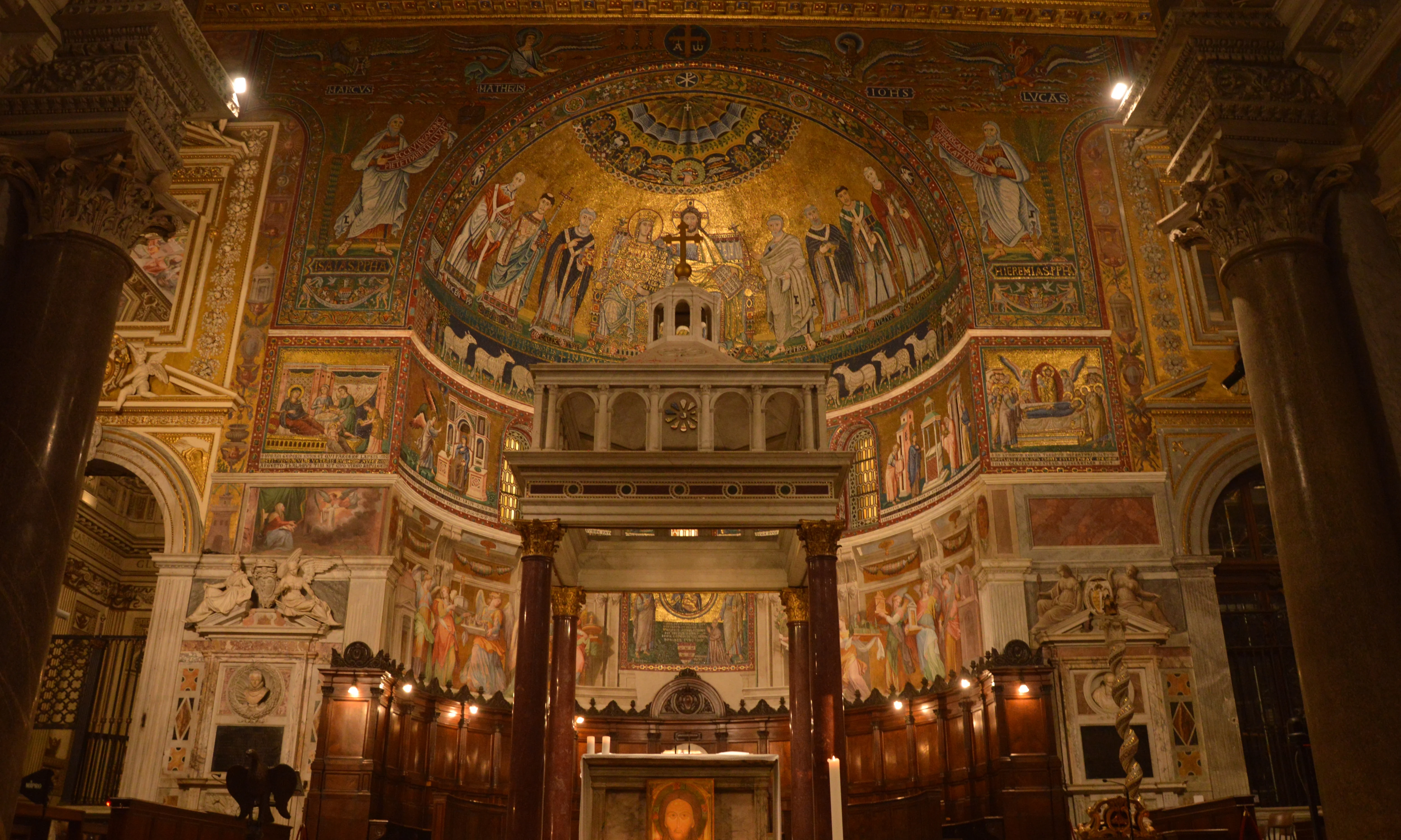 Basilica Santa Maria in Trastevere, Rome | Zoompit