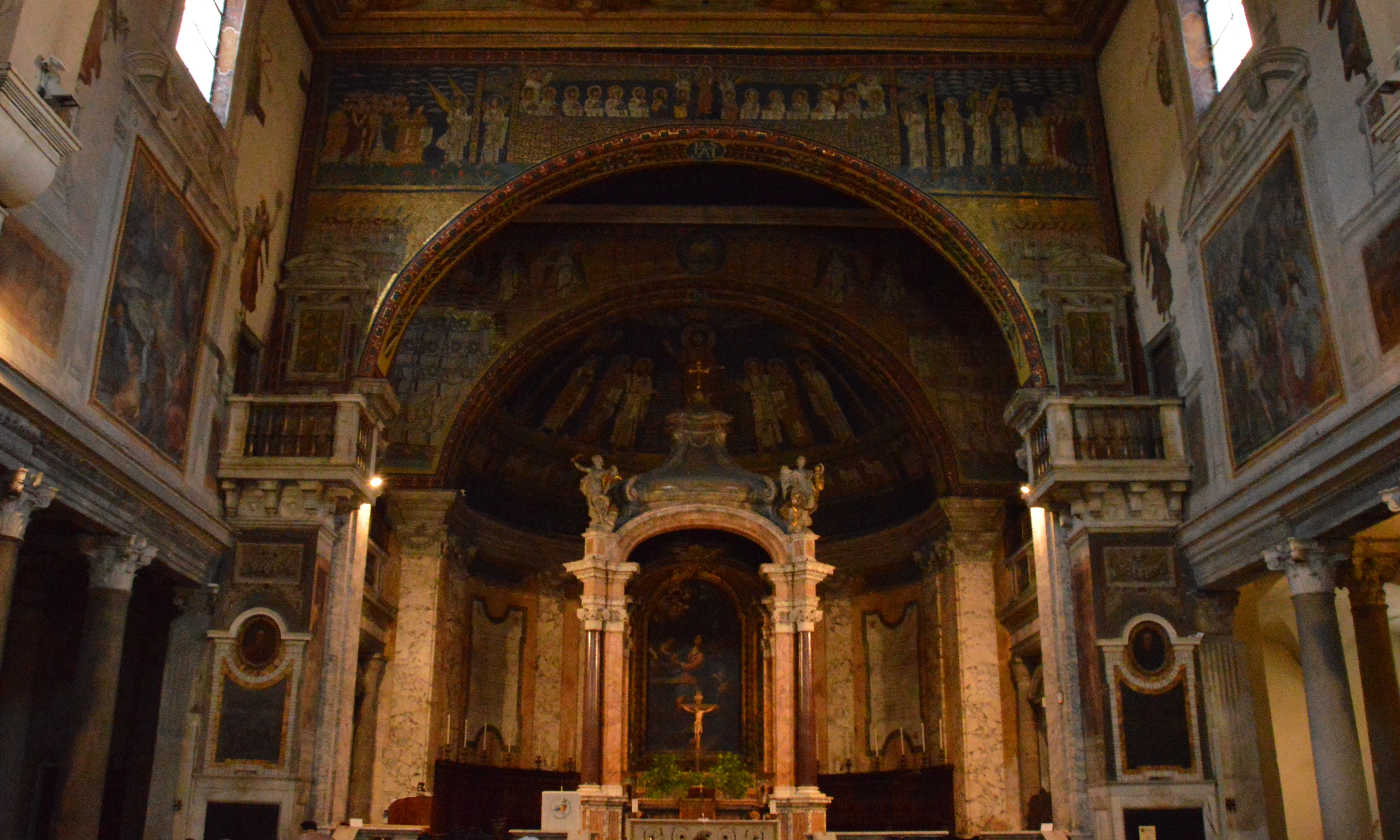 Basilica di Santa Prassede, Rome | Zoompit